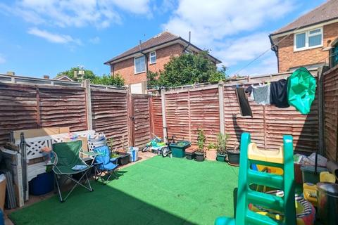 56 Marriott Close, Feltham, TW14 9PZ