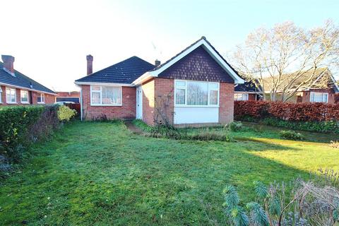 3 bedroom bungalow for sale, Malthouse Lane, Woking GU24