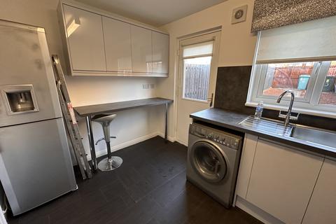 2 bedroom terraced house to rent, Finnie Wynd, Motherwell ML1