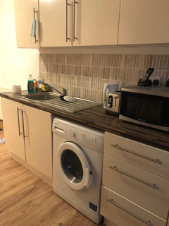 1 bedroom in a house share to rent, Cranbrook Road, Ilford IG1