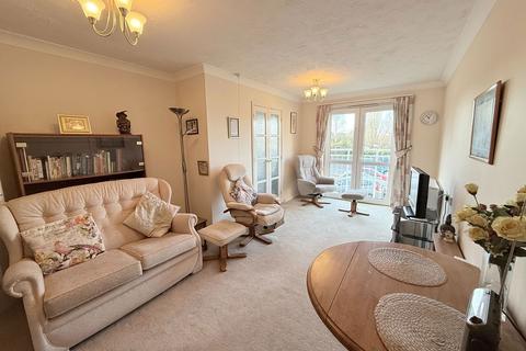 1 bedroom flat for sale, Rivendell Court, Stratford Road, Hall Green