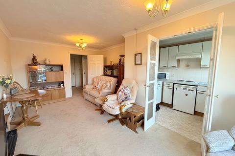 1 bedroom flat for sale, Rivendell Court, Stratford Road, Hall Green