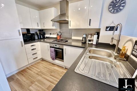 4 bedroom townhouse for sale, Rees Way, Telford TF4