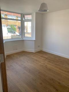 1 bedroom flat to rent, Winstead Gardens, Dagenham