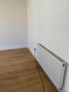 1 bedroom flat to rent, Winstead Gardens, Dagenham