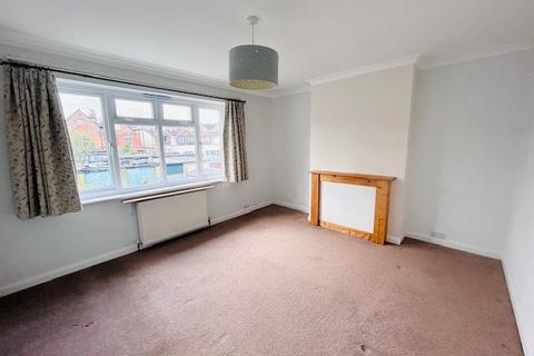 2 bedroom flat to rent, Beaconsfield Road, London N11