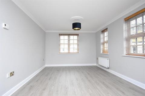 2 bedroom apartment to rent, Bishopfields Cloisters, Leeman Road