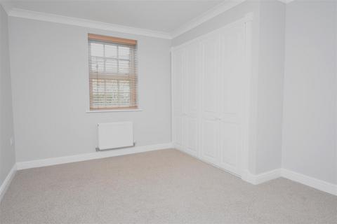 2 bedroom apartment to rent, Bishopfields Cloisters, Leeman Road