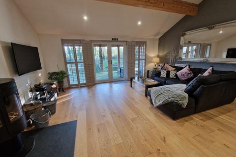 1 bedroom chalet for sale, Southview Lodges, Exeter EX2