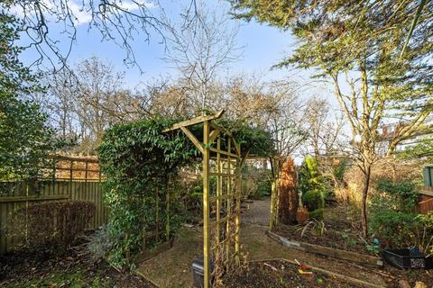151 Farm Road, Edgware, HA8 9LP