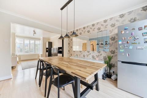 151 Farm Road, Edgware, HA8 9LP