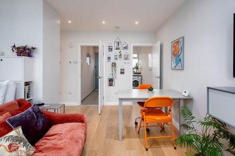 Studio to rent, Austin House,  Lambert Road, London SW2