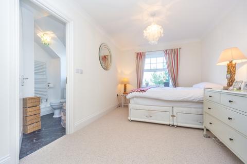 15 Bromfield Place, Fleet, GU51 1EU