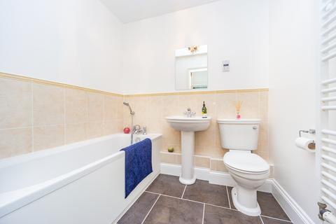 15 Bromfield Place, Fleet, GU51 1EU
