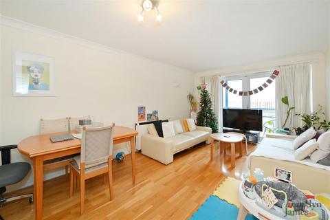 1 bedroom apartment for sale, Campania Building, 1 Jardine Road, E1W