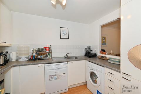 1 bedroom apartment for sale, Campania Building, 1 Jardine Road, E1W