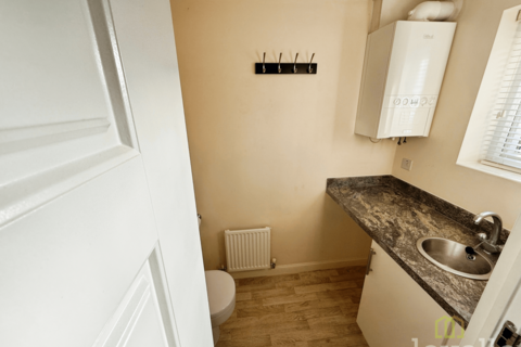 2 bedroom end of terrace house to rent, Sunningdale Way, Gainsborough DN21