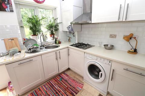 26 Kings Close, London, NW4 2JT