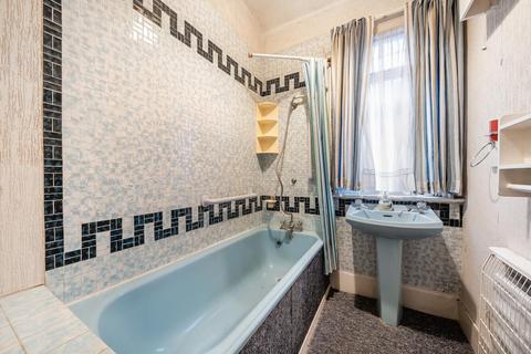 204 Mackenzie Road, Beckenham, BR3 4SF