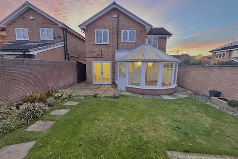 3 bedroom detached house to rent, Dunmoor Close, Gosforth, NE3