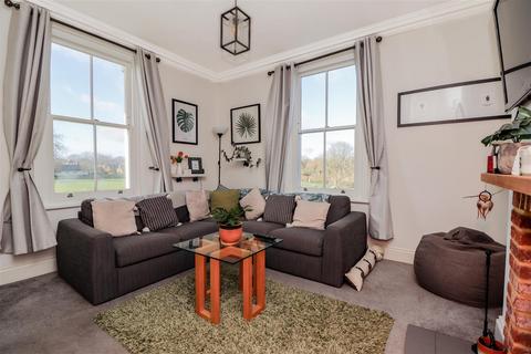 Flat 4, Forrest Place Durbans Road, Wisborough Green, Billingshurst, RH14 0DS
