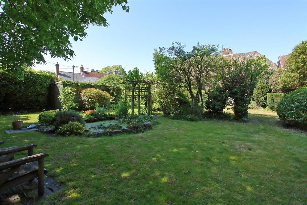 Molesy cottage garden ph103.JPG