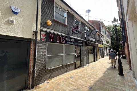 Retail property (high street) to rent, 7 Pelhams Lane, Colchester, CO1 1JT