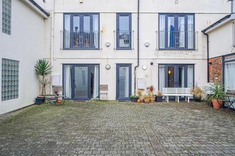 1 bedroom maisonette for sale, North Street, St. Leonards-On-Sea