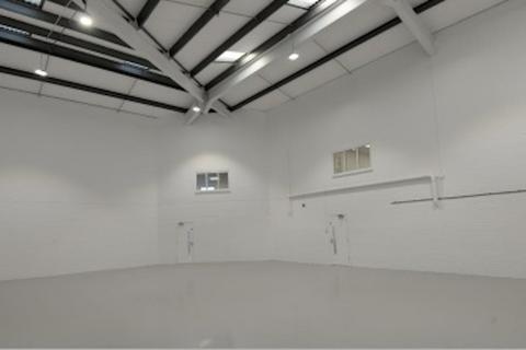 Industrial unit to rent, Broadoak Business Park, Manchester M17