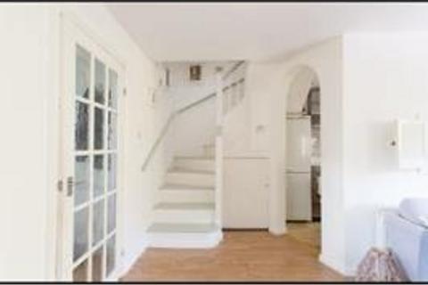 3 bedroom terraced house to rent, London, E16