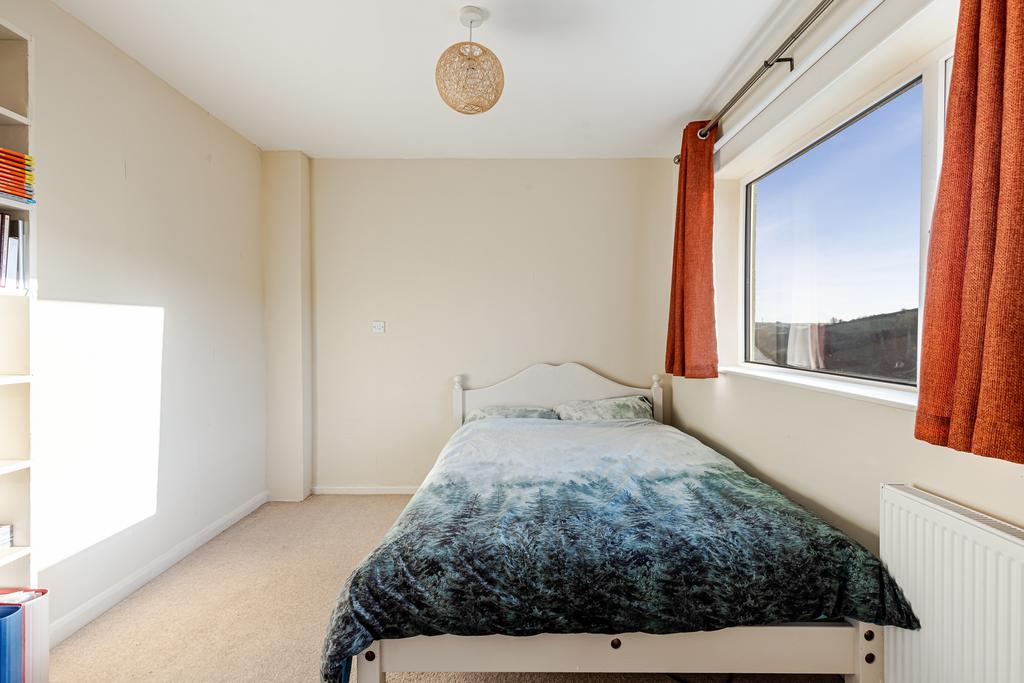 21 Bedroom 2 18 Higher Broad Park Dartmouth - 2411