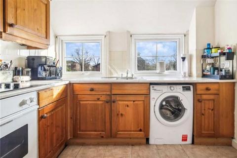 1 bedroom flat to rent, Kew Road, Richmond TW9