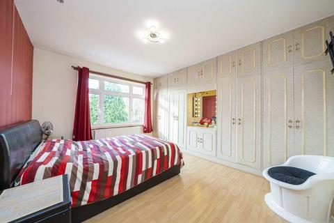 82 Gresham Road, Hounslow, TW3 4BU