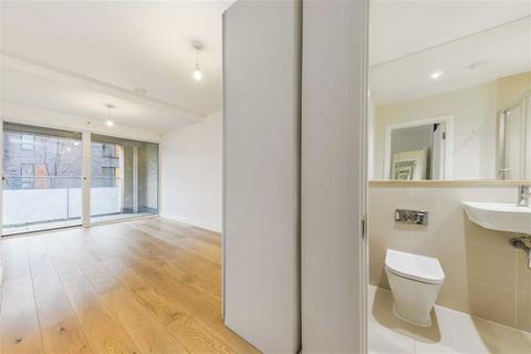 2 bedroom flat for sale, Peartree Way, London SE10