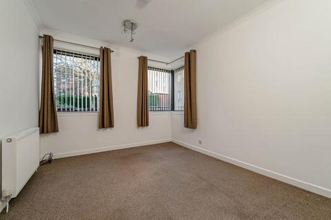 1 bedroom apartment to rent, High Street, Kilmacolm