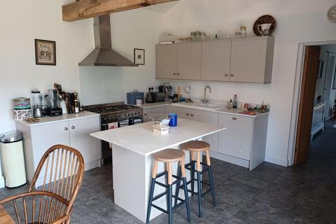 4 bedroom barn conversion to rent, Corner Cottage