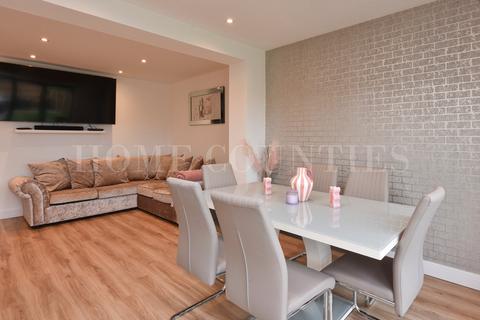 34 Fellowes Lane, Colney Heath, St Albans, AL4 0QA