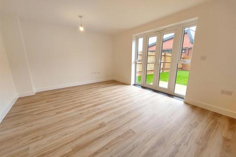 3 bedroom semi-detached house to rent, Wood Sage Road, Stourport-on-Severn