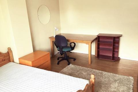 undefined, From £95pppw excl bills - 4 Bedroom House - Villa Street, Beeston NG9 2NY