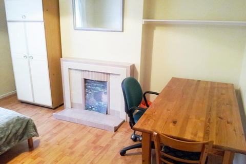 undefined, From £95pppw excl bills - 4 Bedroom House - Villa Street, Beeston NG9 2NY