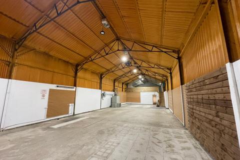 Warehouse to rent, Epping