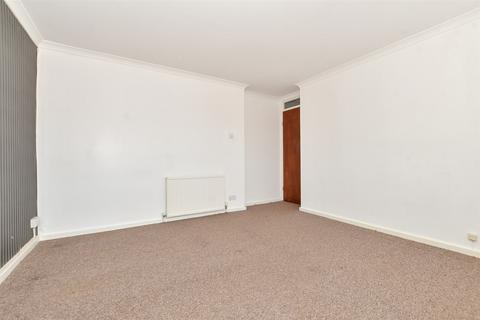 3 bedroom end of terrace house for sale, Speldhurst Close, Ashford, Kent