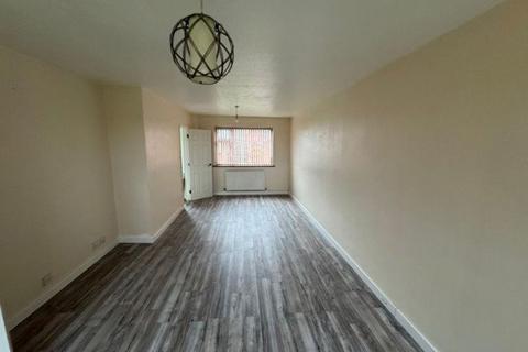 3 bedroom house to rent, Braemar Close, Rushey Mead LE4