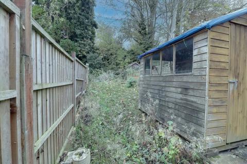 224 Chipstead Valley Road, Coulsdon, CR5 3BH