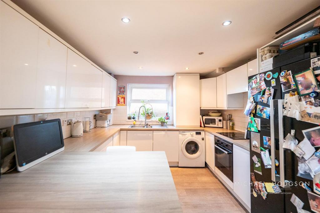 Kitchen/Breakfast Area