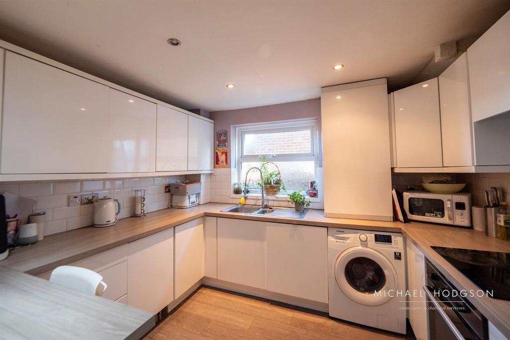 Kitchen/Breakfast Area