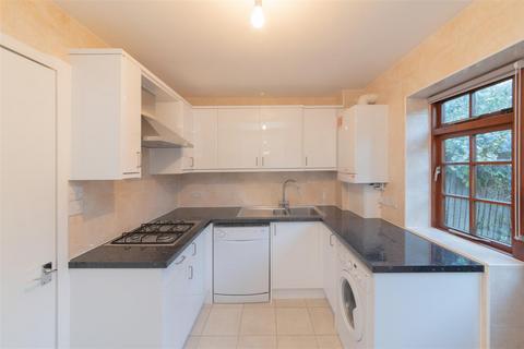 3 bedroom end of terrace house for sale, The Causeway, East Finchley