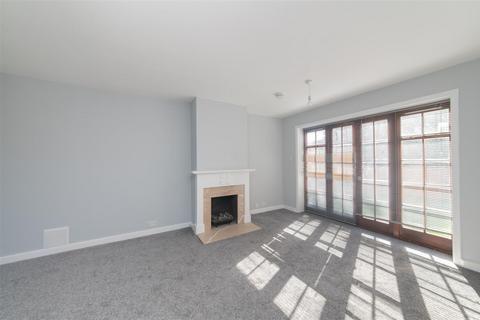 3 bedroom end of terrace house for sale, The Causeway, East Finchley