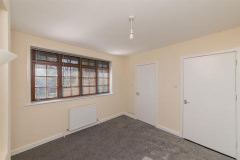 3 bedroom end of terrace house for sale, The Causeway, East Finchley