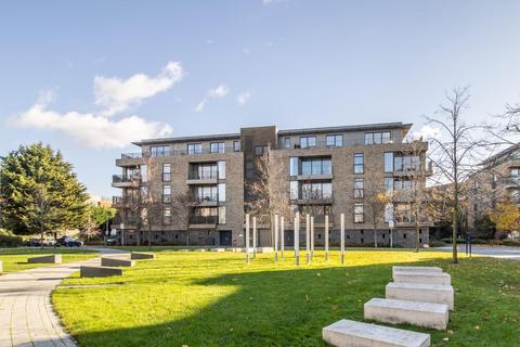 Lilywhite Drive, Cambridge